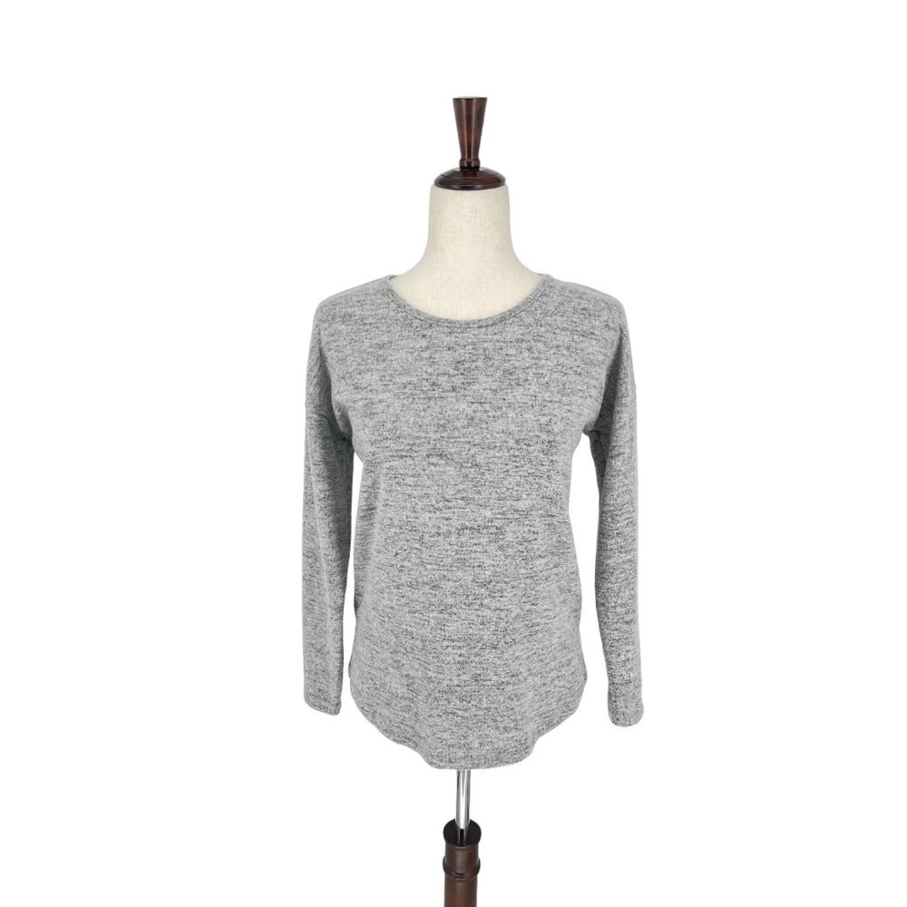 Wantable Button Up Back Long Sleeve Tee | Extra Small